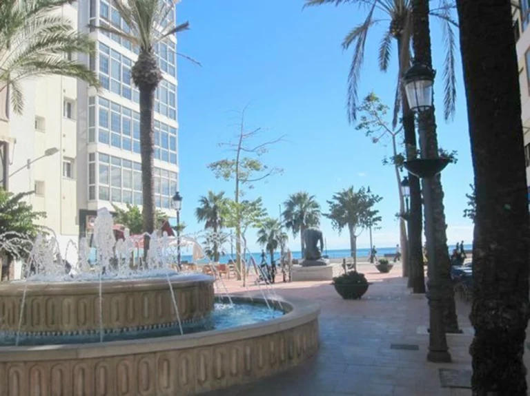 R4955896 | Middle Floor Apartment in Estepona – 1 beds, 1 baths