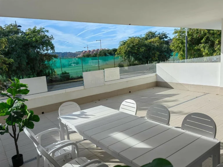 R4600864 | Ground Floor Apartment in Estepona – 3 beds, 2 baths