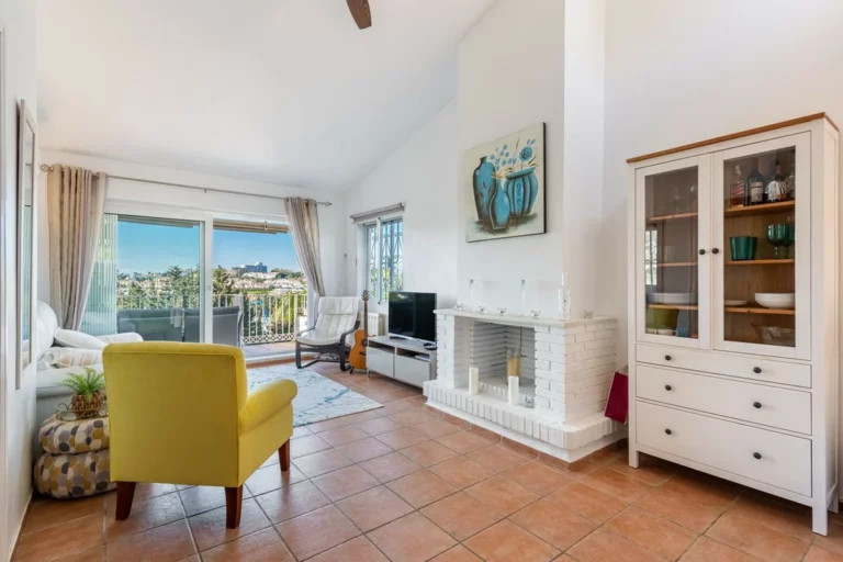 R4943080 | Townhouse in Atalaya – 2 beds, 2 baths