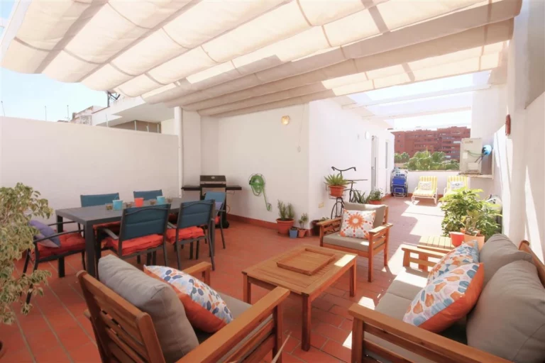 R4973422 | Penthouse in Estepona – 3 beds, 2 baths