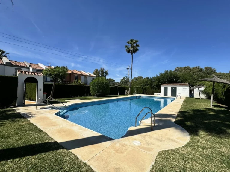 R5024515 | Townhouse in Atalaya – 2 beds, 3 baths