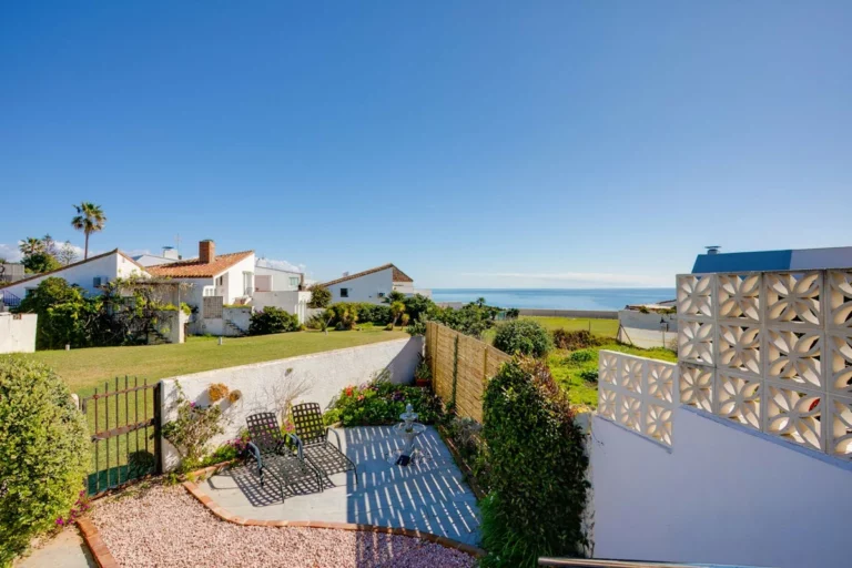 R4847023 | Townhouse in Estepona – 2 beds, 1 baths