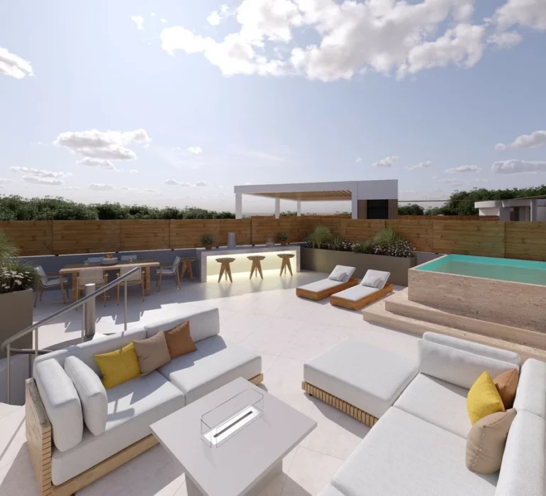 R4942180 | Penthouse in Estepona – 2 beds, 2 baths