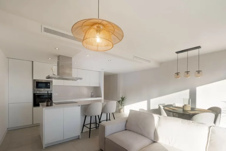 R4966876 | Middle Floor Apartment in Selwo – 2 beds, 2 baths