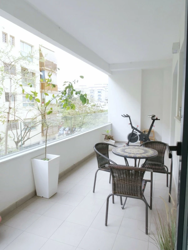 R5018074 | Middle Floor Apartment in Estepona – 3 beds, 2 baths