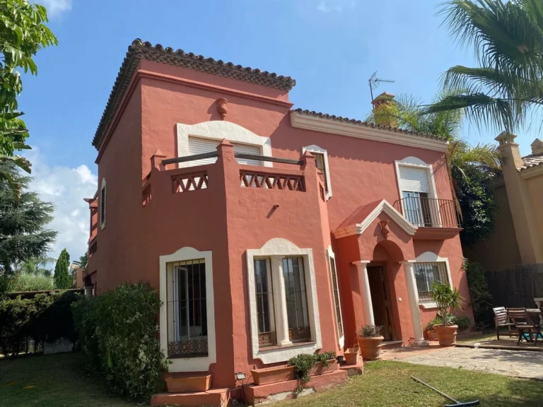 R4855429 | Detached Villa in Cancelada – 3 beds, 3 baths