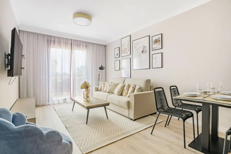 R4803652 | Middle Floor Apartment in El Paraiso – 2 beds, 2 baths