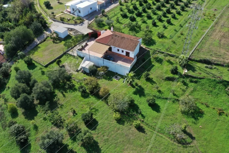 R4876840 | Finca – Cortijo in El Padron – 3 beds, 2 baths