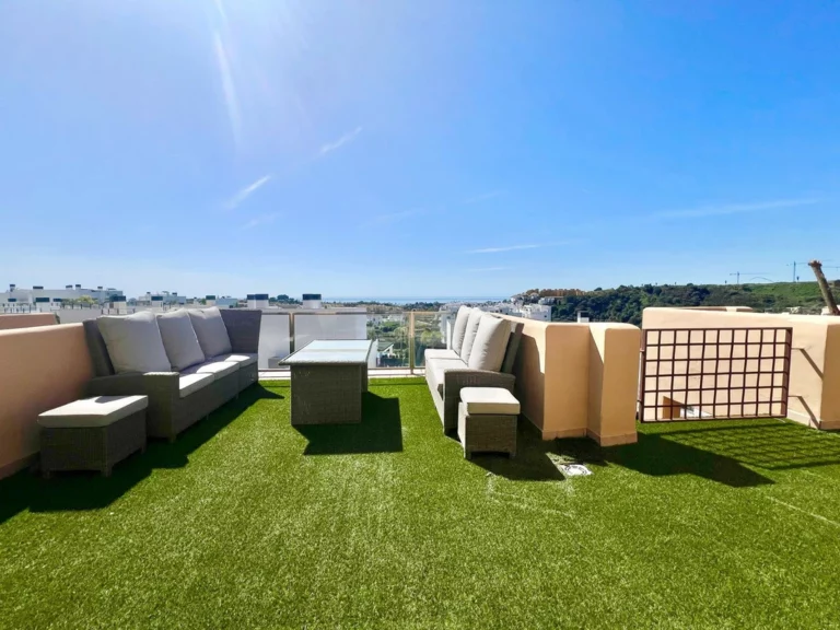 R5009146 | Penthouse Duplex in Estepona – 4 beds, 2 baths