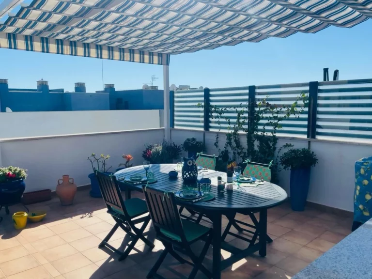 R4921219 | Penthouse Duplex in Estepona – 3 beds, 2 baths