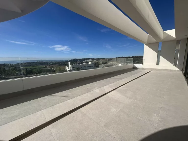 R4964035 | Penthouse Duplex in Estepona – 2 beds, 2 baths