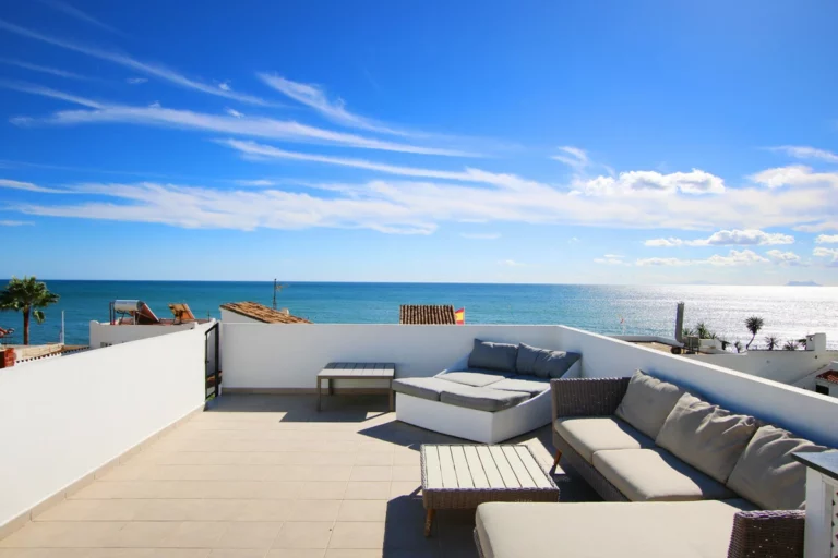 R4870690 | Townhouse in Estepona – 3 beds, 2 baths