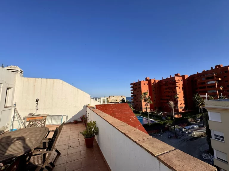 R5039068 | Penthouse Duplex in Estepona – 3 beds, 2 baths