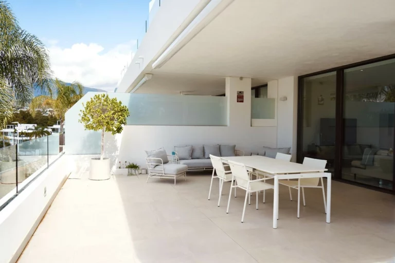 R4990489 | Middle Floor Apartment in Atalaya – 3 beds, 2 baths