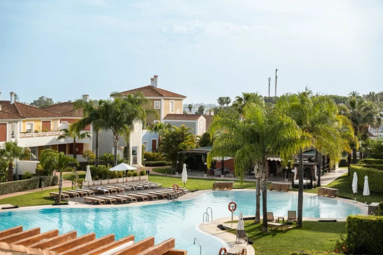 R4754338 | Penthouse Duplex in Estepona – 2 beds, 2.5 baths