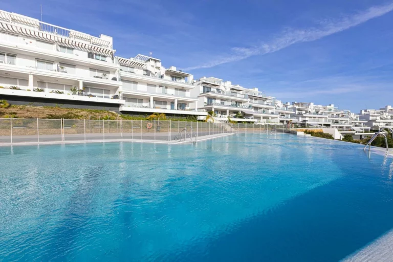R4976464 | Penthouse Duplex in Cancelada – 3 beds, 2 baths