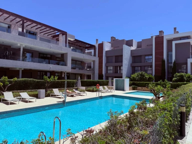 R4860046 | Ground Floor Apartment in Cancelada – 2 beds, 2 baths