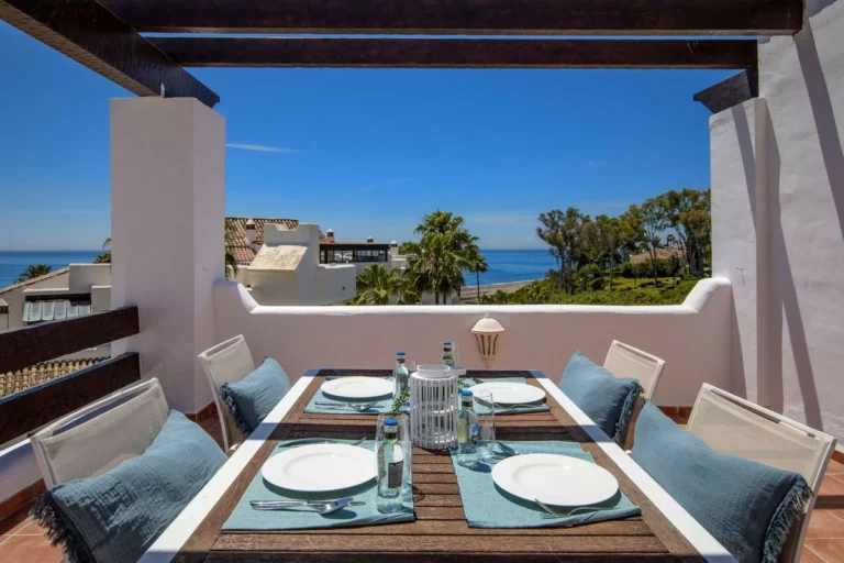 R5046625 | Penthouse Duplex in Estepona – 3 beds, 3 baths