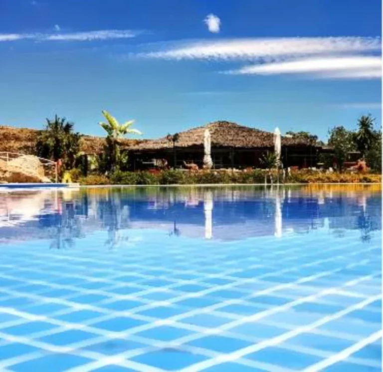 R5046292 | Penthouse in Estepona – 2 beds, 2 baths