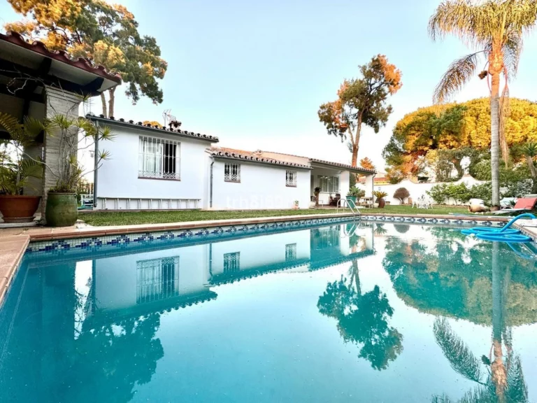 R4660954 | Detached Villa in Atalaya – 4 beds, 3 baths