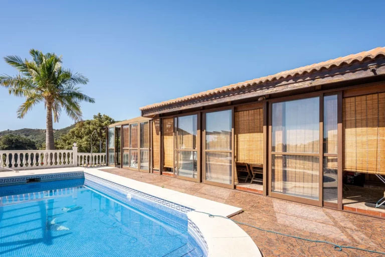 R5043898 | Finca – Cortijo in Estepona – 4 beds, 3 baths