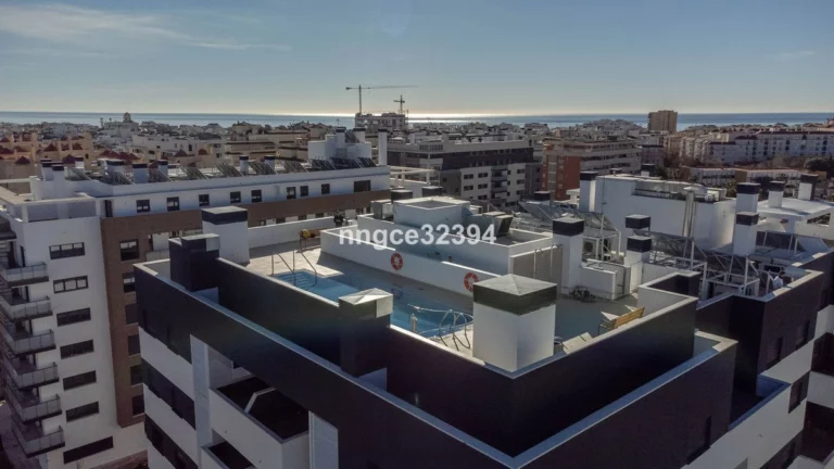 R5049553 | Middle Floor Apartment in Estepona – 3 beds, 2 baths