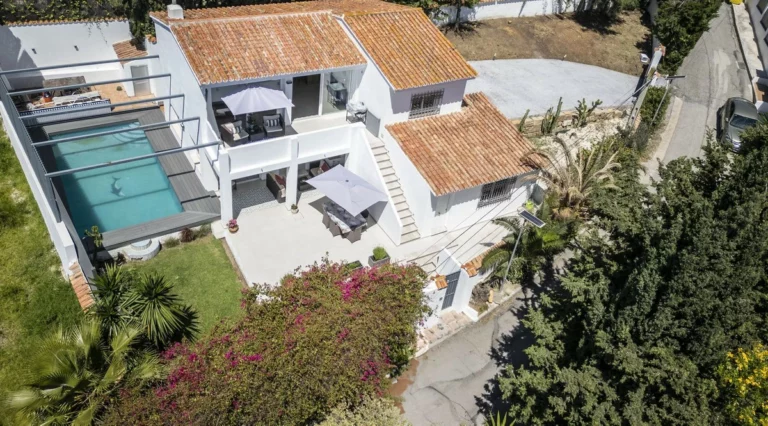 R5026831 | Detached Villa in Estepona – 4 beds, 3 baths