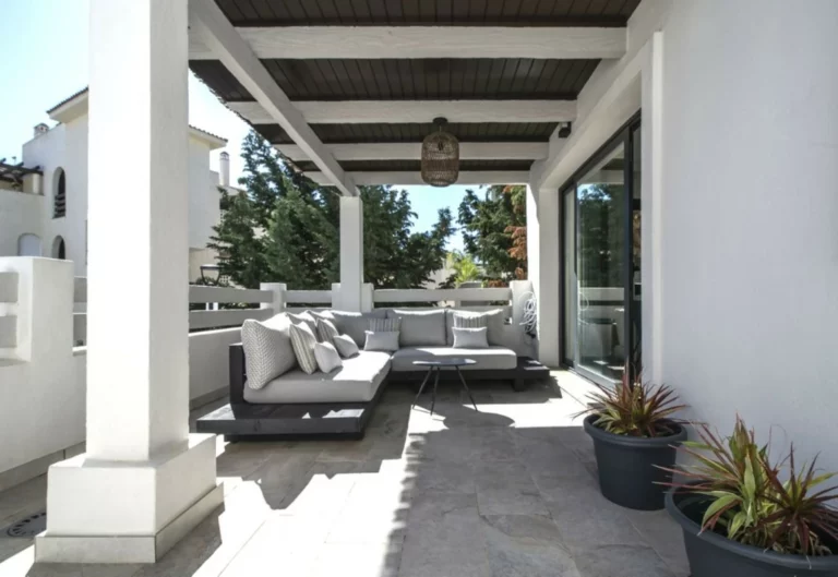 R5017483 | Townhouse in El Paraiso – 3 beds, 3 baths