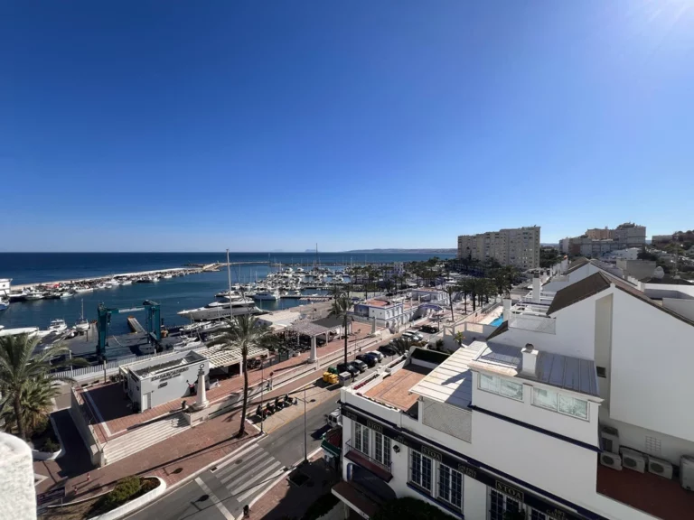 R5070946 | Ground Floor Apartment in Estepona – 2 beds, 2 baths
