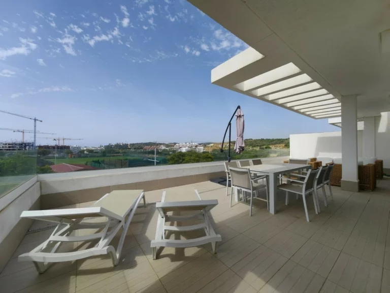 R5073061 | Penthouse Duplex in Estepona – 3 beds, 2.5 baths