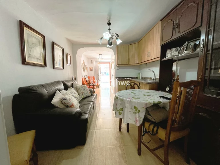 R5055778 | Townhouse in Estepona – 3 beds, 2 baths