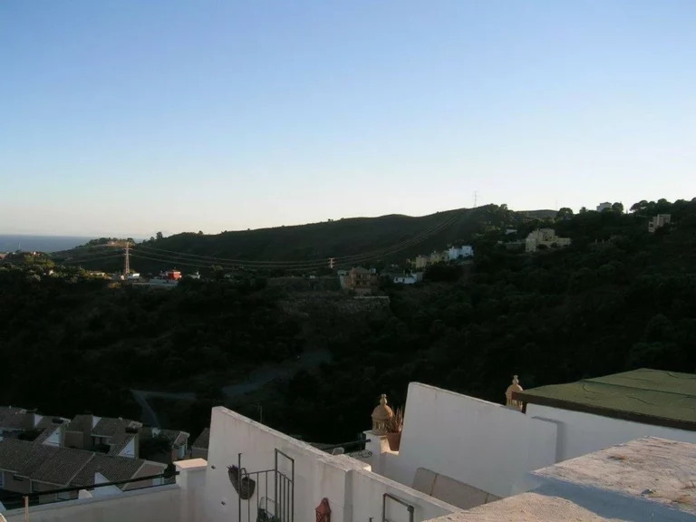 R5074075 | Duplex in Estepona – 1 beds, 1 baths