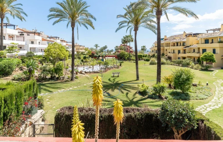 R5066719 | Middle Floor Apartment in Costalita – 2 beds, 2 baths
