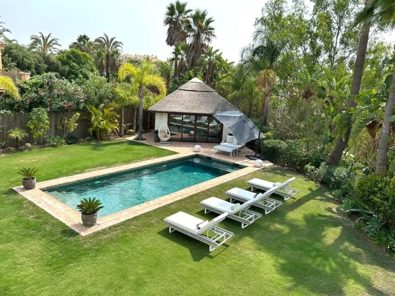 R4839898 | Detached Villa in Estepona – 4 beds, 5 baths