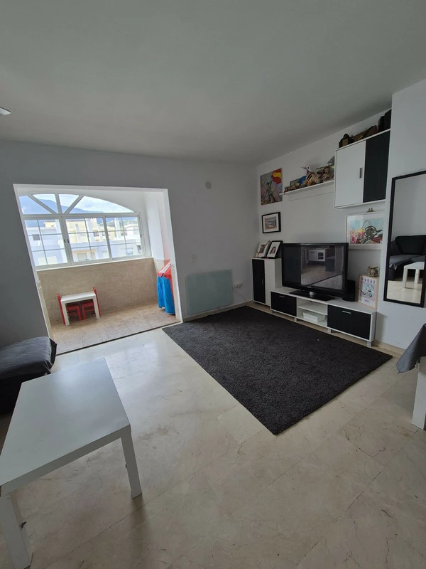 R5079898 | Top Floor Apartment in Estepona – 4 beds, 2 baths