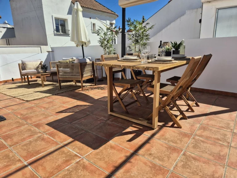 R4967902 | Middle Floor Apartment in Estepona – 1 beds, 1 baths