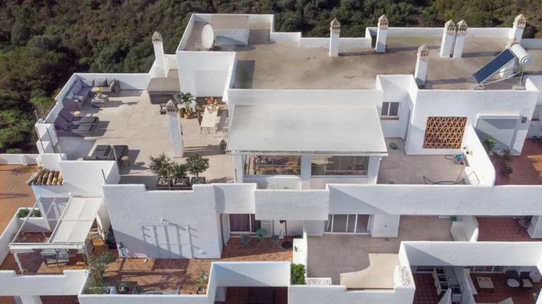 R5025922 | Penthouse Duplex in Estepona – 4 beds, 2 baths