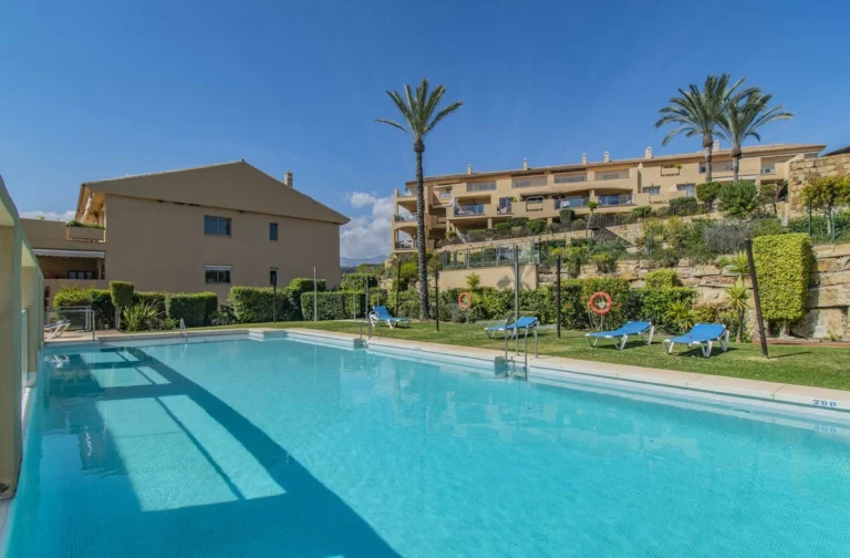 R4674475 | Penthouse in Selwo – 3 beds, 2 baths