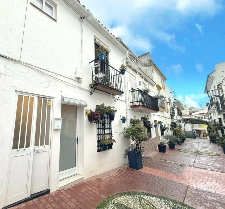 R4974757 | Ground Floor Apartment in Estepona – 1 beds, 1 baths