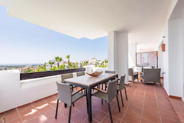 R5077474 | Middle Floor Apartment in Atalaya – 2 beds, 2 baths