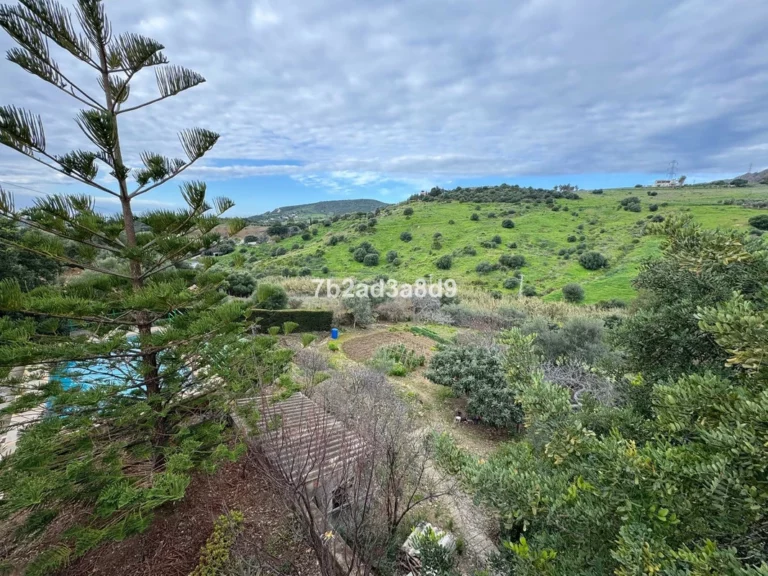 R4974307 | Finca – Cortijo in Estepona – 4 beds, 1.5 baths
