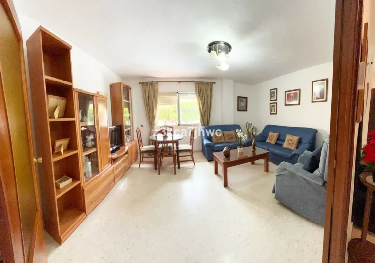 R5021248 | Ground Floor Apartment in Estepona – 3 beds, 1 baths