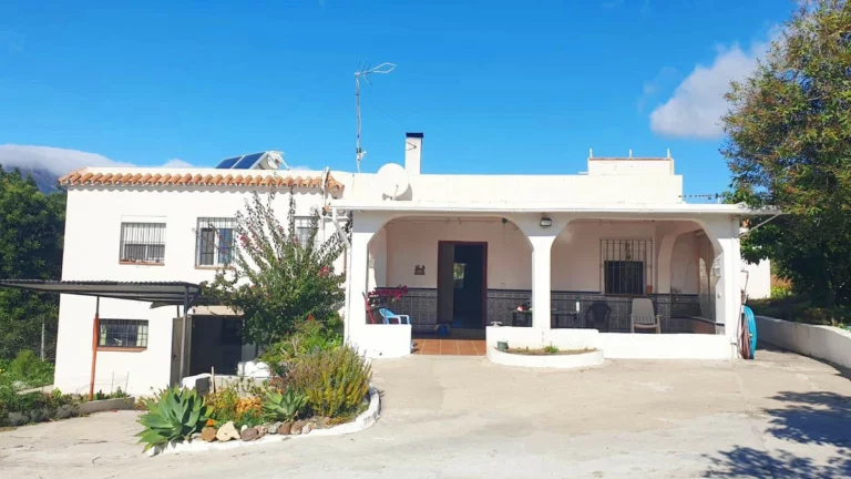 R3918142 | Finca – Cortijo in Estepona – 5 beds, 3 baths