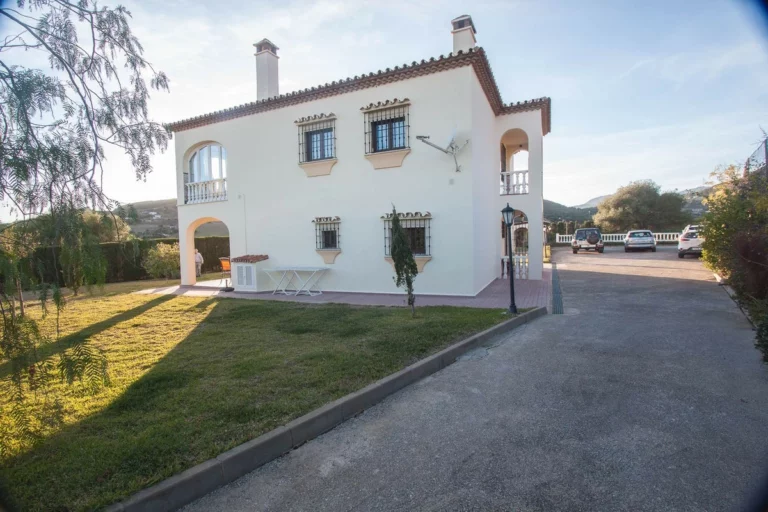 R5017591 | Finca – Cortijo in Estepona – 4 beds, 3 baths
