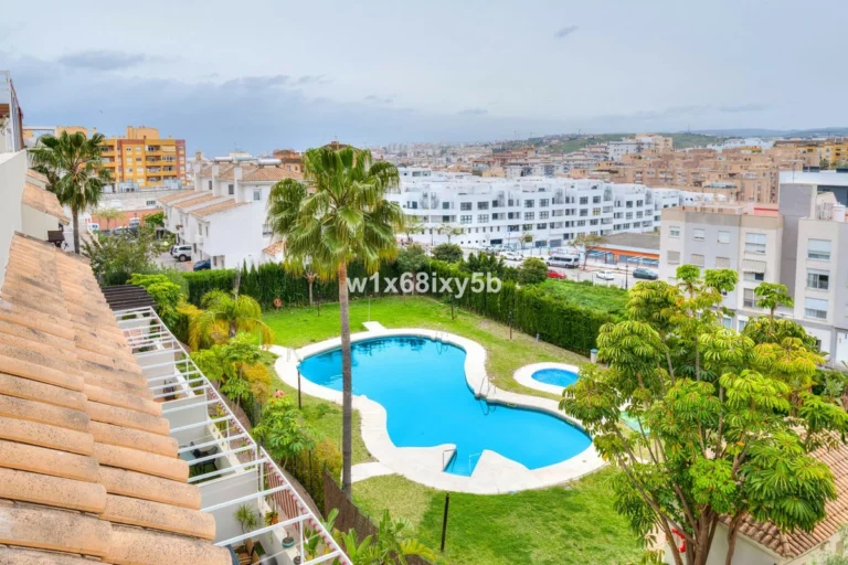 R5012896 | Penthouse Duplex in Estepona – 2 beds, 2 baths