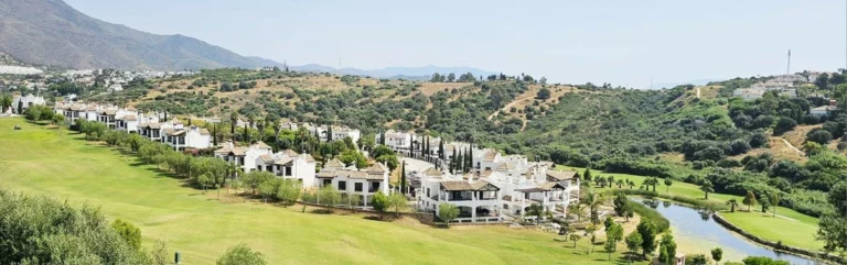 R5081617 | Detached Villa in Estepona – 3 beds, 4 baths