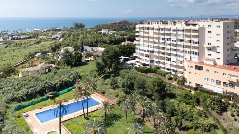 R5032549 | Penthouse in Estepona – 1 beds, 1 baths
