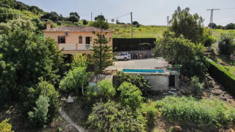 R5023150 | Finca – Cortijo in Estepona – 4 beds, 2 baths
