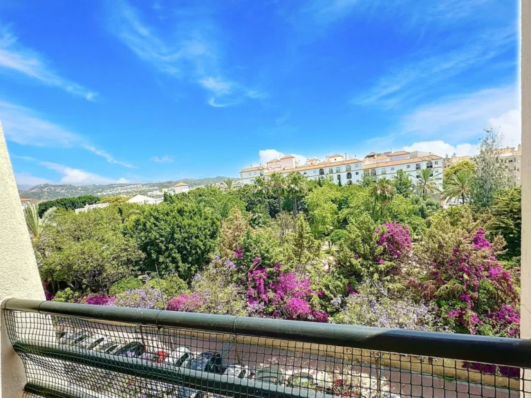 R5073361 | Penthouse Duplex in Estepona – 5 beds, 3 baths