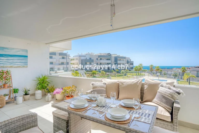 R5116978 | Middle Floor Apartment in Estepona – 2 beds, 2 baths